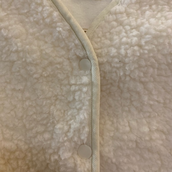 NWT FAUX FUR VEST- Kids - Picture 3 of 5